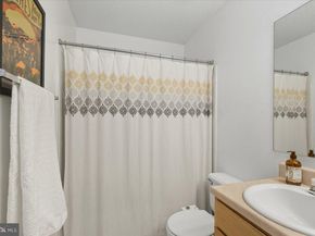 1517 Lincoln Way 304A, Mclean VA 22102