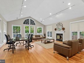 1517 Lincoln Way 304A, Mclean VA 22102