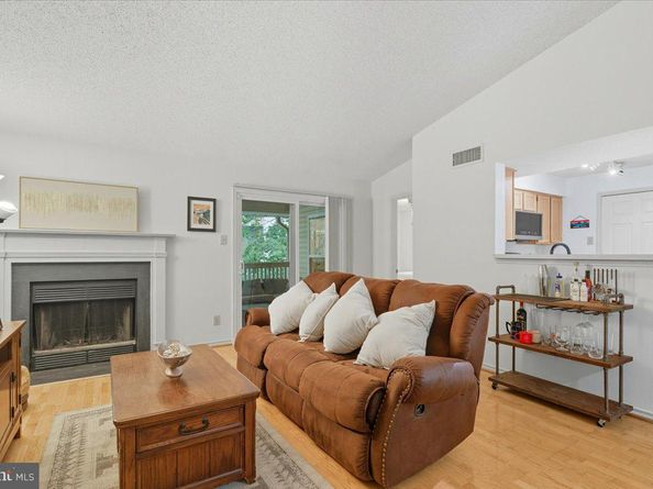 1517 Lincoln Way 304A, Mclean VA 22102