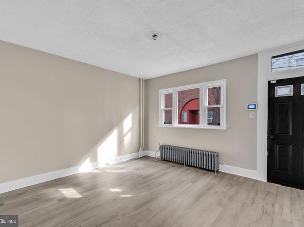 4413 Baker Street, Philadelphia PA 19127