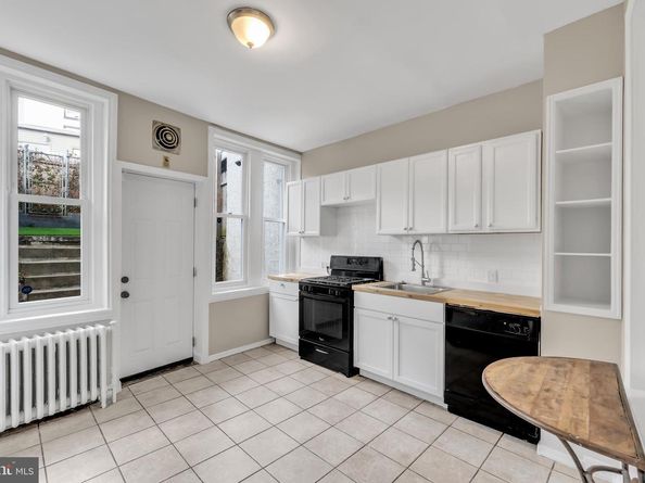 4413 Baker Street, Philadelphia PA 19127