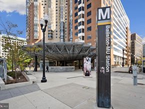 4340 N Henderson Road, Arlington VA 22203