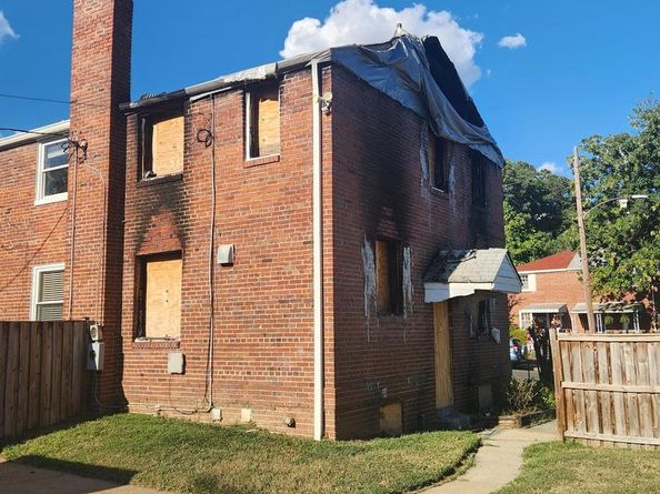 2448 S Monroe Street, Arlington VA 22206
