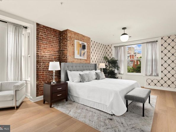 2025 Hillyer Place NW 4, Washington DC 20009