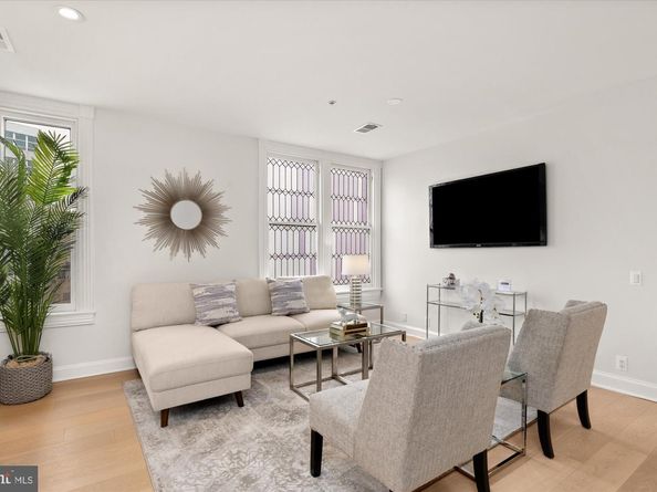 2025 Hillyer Place NW 4, Washington DC 20009
