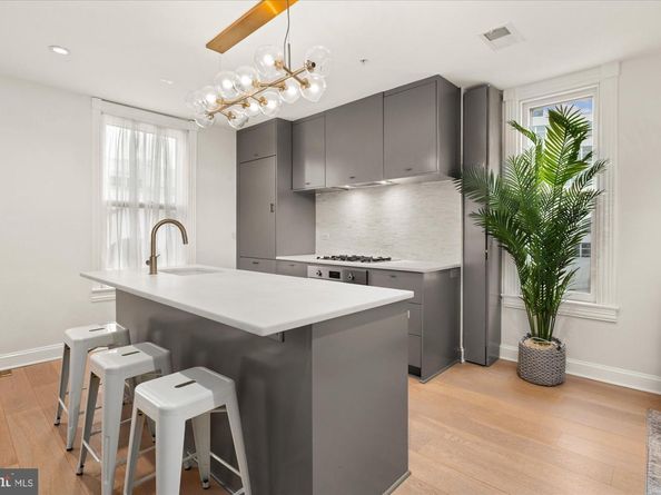2025 Hillyer Place NW 4, Washington DC 20009