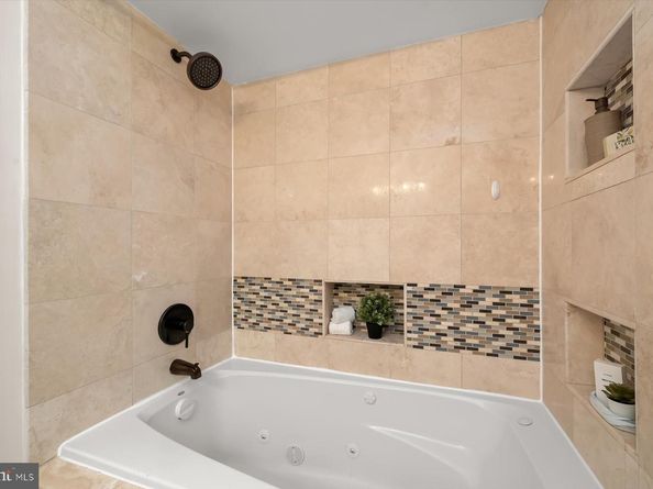 2128 1st Street NW 1, Washington DC 20001