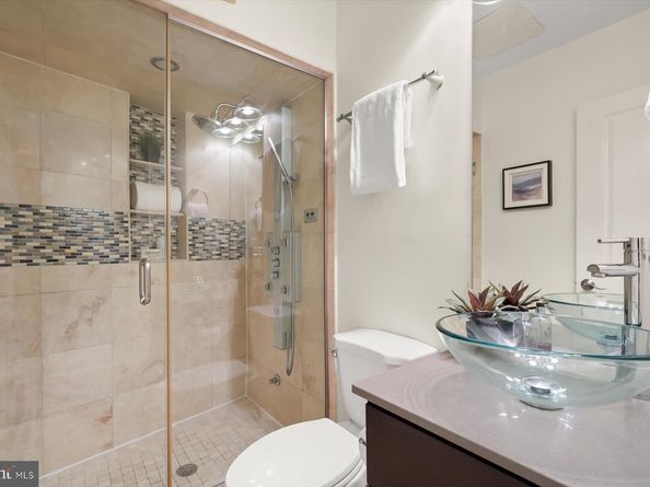2128 1st Street NW 1, Washington DC 20001