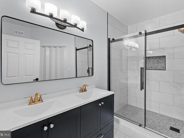 4551 Strutfield Lane 4111, Alexandria VA 22311