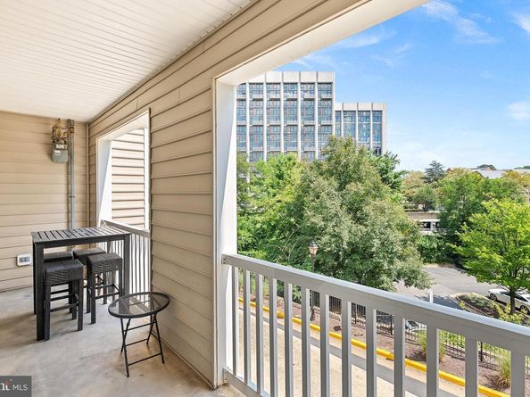 4551 Strutfield Lane 4111, Alexandria VA 22311
