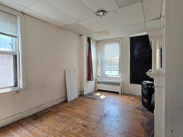 2328 W Cumberland Street W, Philadelphia PA 19132