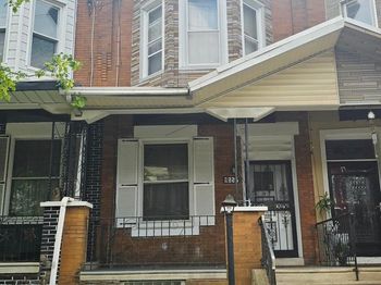 2328 W Cumberland Street W