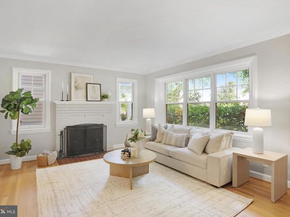 5614 Oakmont Avenue, Bethesda MD 20817