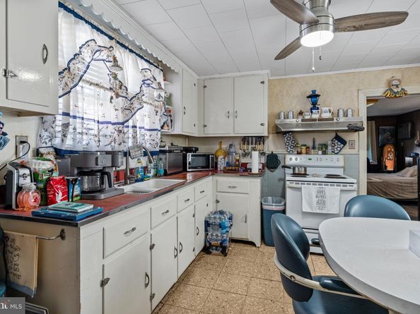 567 Linden Street, Bristol PA 19007