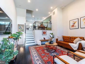 142 W Master Street