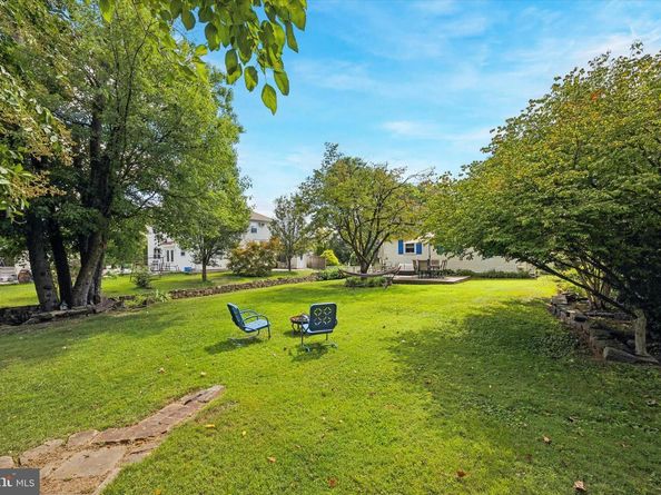40 W Lehman Avenue, Hatboro PA 19040