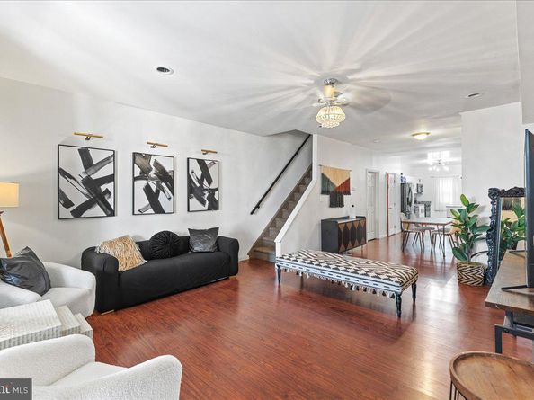 5842 Pine Street, Philadelphia PA 19143