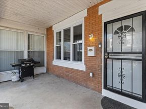 5842 Pine Street, Philadelphia PA 19143