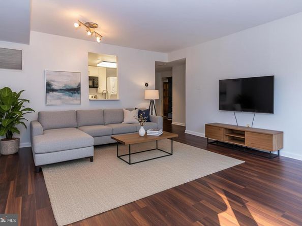 1530 Key Boulevard 205, Arlington VA 22209