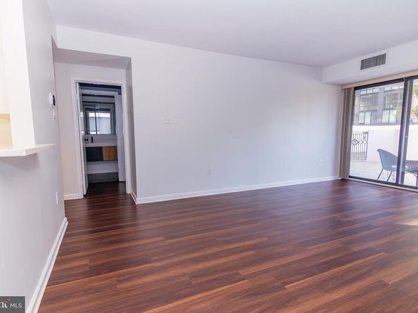 1530 Key Boulevard 205, Arlington VA 22209