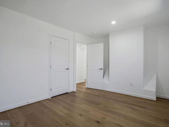 2839 Meadow Lane, Falls Church VA 22042