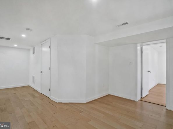 2839 Meadow Lane, Falls Church VA 22042