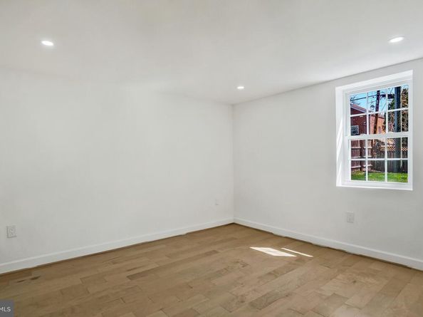 2839 Meadow Lane, Falls Church VA 22042