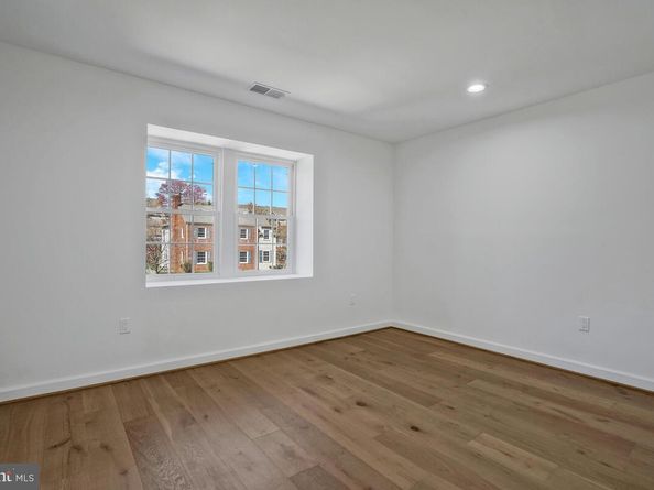 2839 Meadow Lane, Falls Church VA 22042