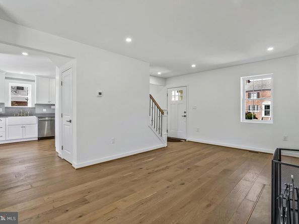 2839 Meadow Lane, Falls Church VA 22042