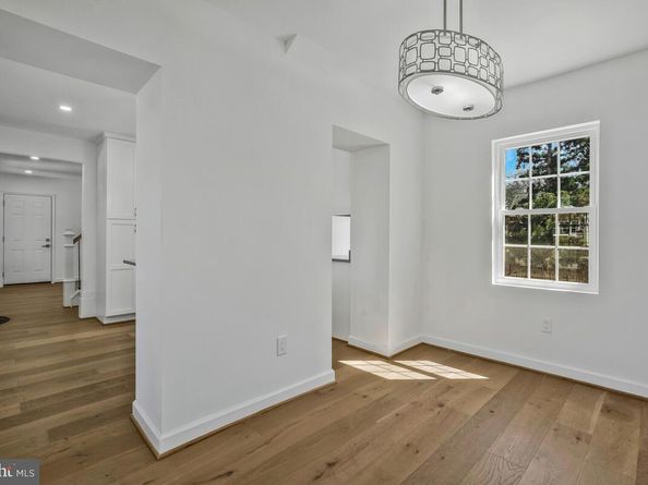 2839 Meadow Lane, Falls Church VA 22042