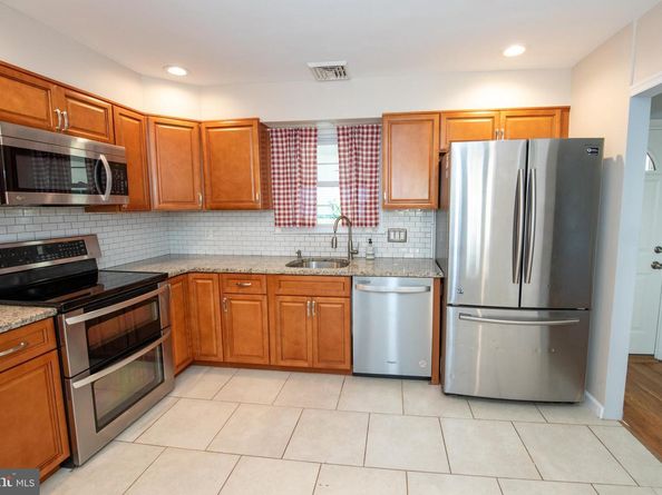 953 Old Ford Road, Huntingdon Valley PA 19006