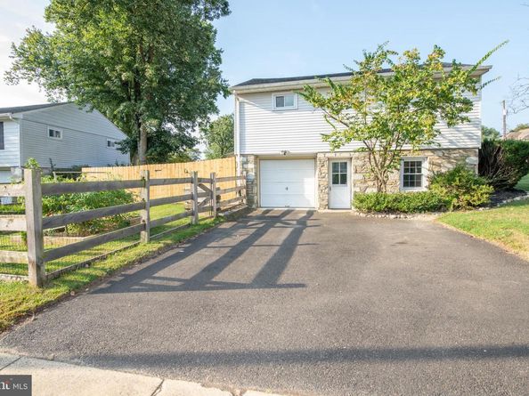 953 Old Ford Road, Huntingdon Valley PA 19006