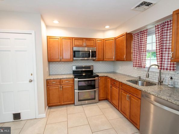 953 Old Ford Road, Huntingdon Valley PA 19006