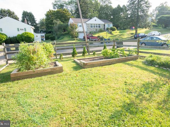 953 Old Ford Road, Huntingdon Valley PA 19006