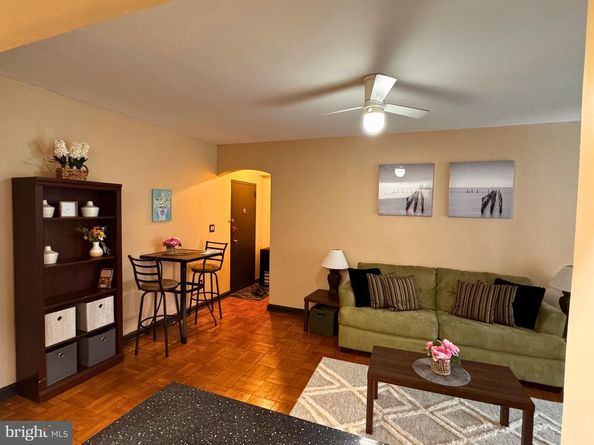 1 Scott Circle NW 105, Washington DC 20036