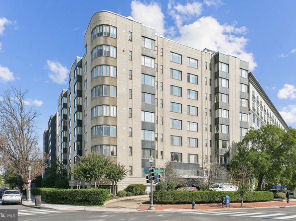 1 Scott Circle NW 105, Washington DC 20036