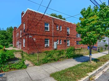 1118 46TH Street NE