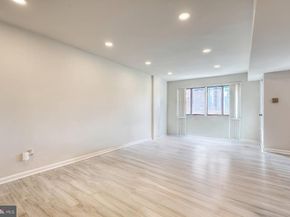 5340 Holmes Run Parkway 804, Alexandria VA 22304