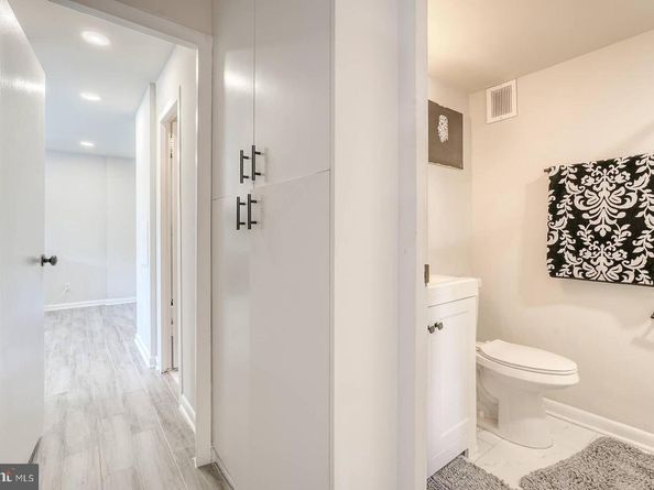 5340 Holmes Run Parkway 804, Alexandria VA 22304
