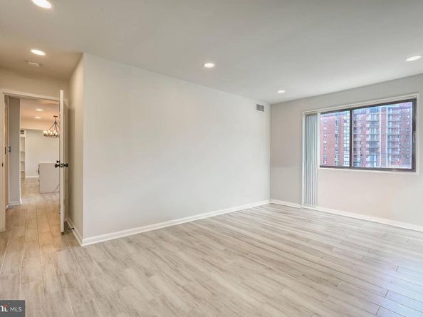 5340 Holmes Run Parkway 804, Alexandria VA 22304