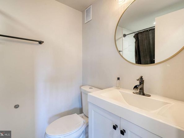 5340 Holmes Run Parkway 804, Alexandria VA 22304