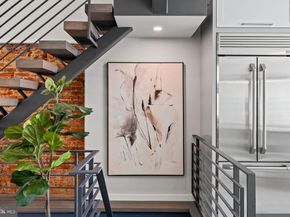 2106 Spring Street, Philadelphia PA 19103