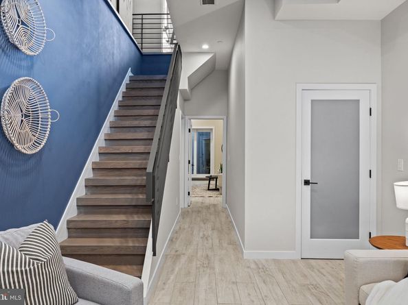 2106 Spring Street, Philadelphia PA 19103