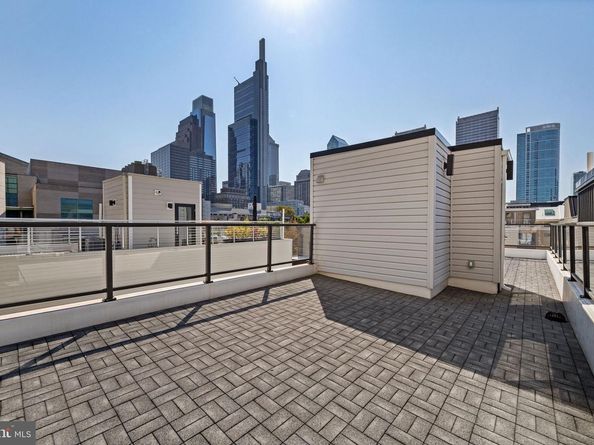 2106 Spring Street, Philadelphia PA 19103