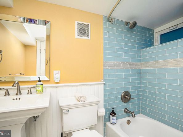 7238 Hollywood Road, Fort Washington PA 19034