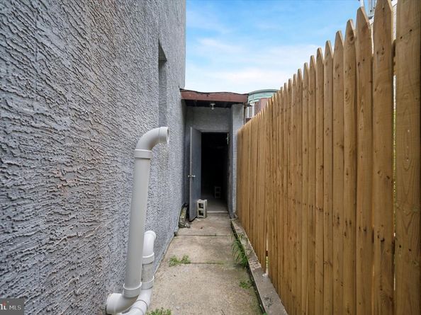 1145 S 15TH Street, Philadelphia PA 19146
