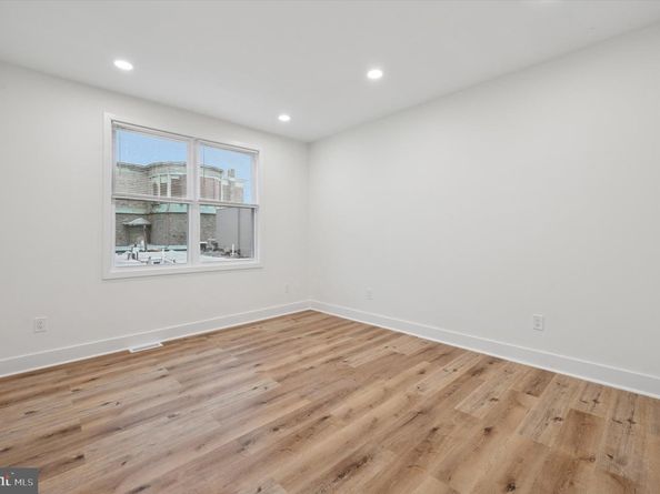 1145 S 15TH Street, Philadelphia PA 19146