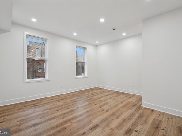 1145 S 15TH Street, Philadelphia PA 19146