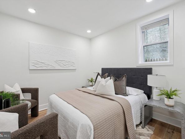 1145 S 15TH Street, Philadelphia PA 19146