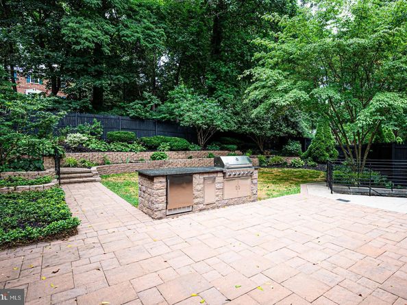 117 W Possum Hollow Road, Rose Valley PA 19086